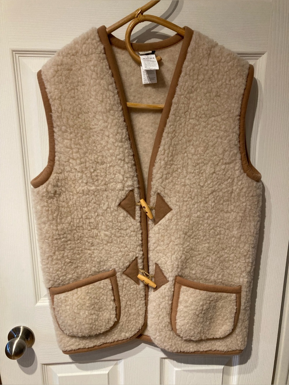 Alwero Cream Sherpa Vest with Toggle Closures